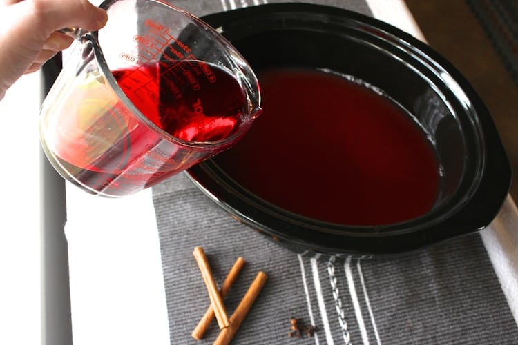 add-cranberry-juice-slow-cooker
