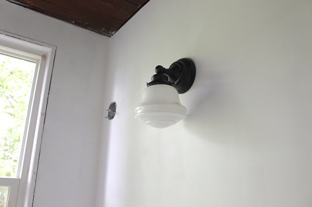 powder-room-wall-sconce-example