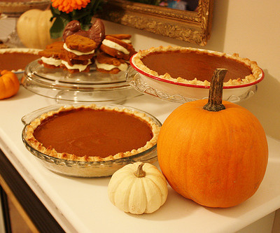 Thanksgiving Dessert Mantel – A Pumpkin Extravaganza!
