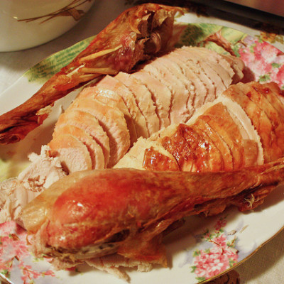 My Family’s Bacon Wrapped Turkey Tradition {& more Holiday Dinner Recipes}