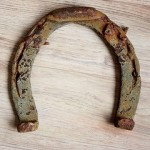 clean-old-horseshoe