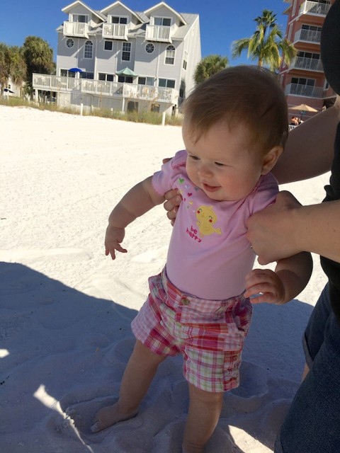 baby-visit-beach