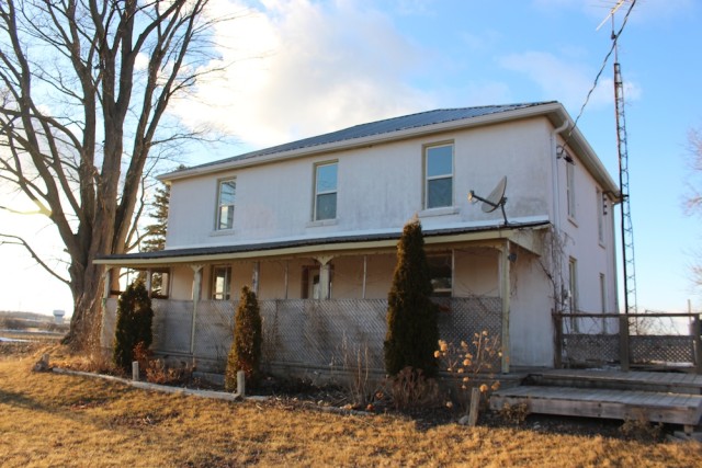 cloverhill-farmhouse-before