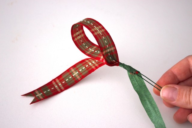 5-Loop Florist Bow, Holiday Ribbons