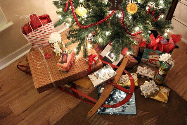 christmas-tree-gifts