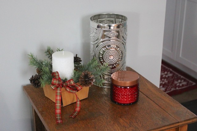 frosted-candle-tin-lantern