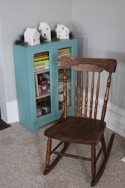 rocking-chair-white-village