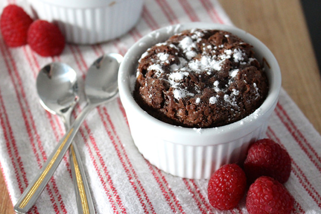 mini-chocolate-brownie-souffles3