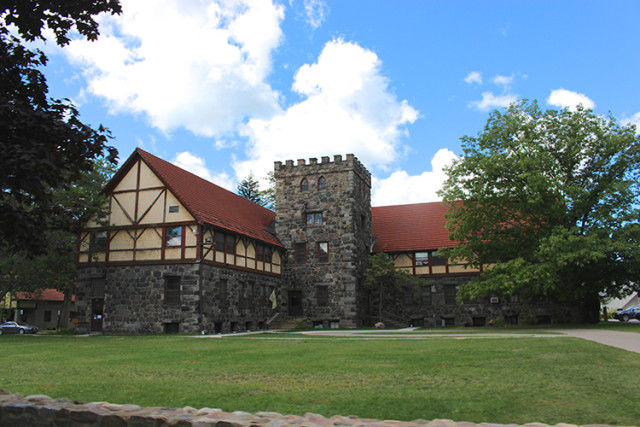 stone-castle-east-aurora-NY