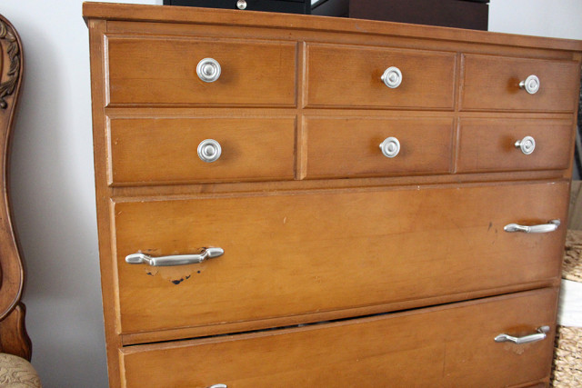 dresser-hardware-before