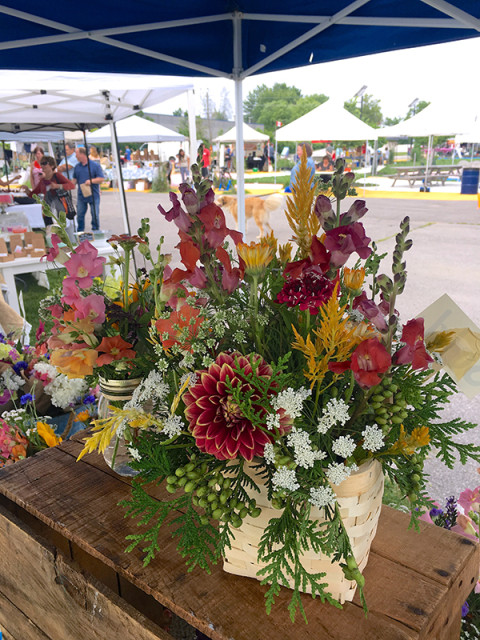 farmers-market-flowers