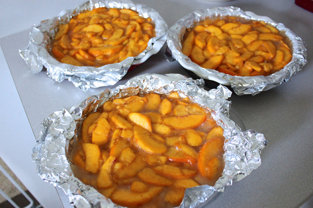 frozen-peach-pie-filling-freezer