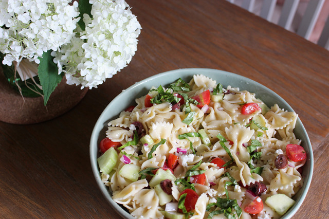 mediterranean-pasta-salad-summer-party