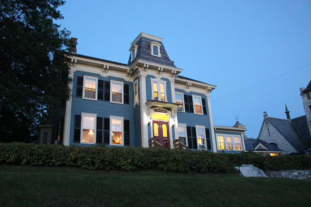 SRT17-middlebury-vermont-nightime-walk