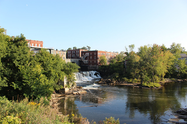 SRT17-middlebury-vermont-waterfall