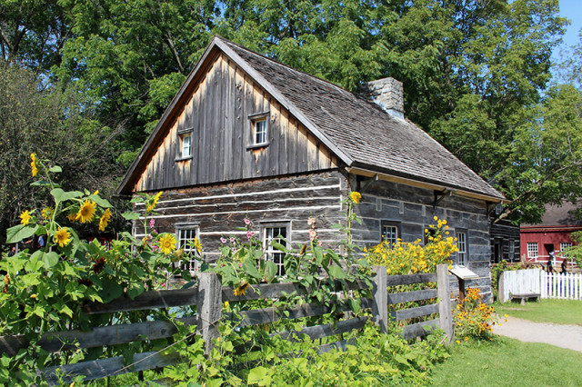 SRT2017-uppercanadavillage-logcabin