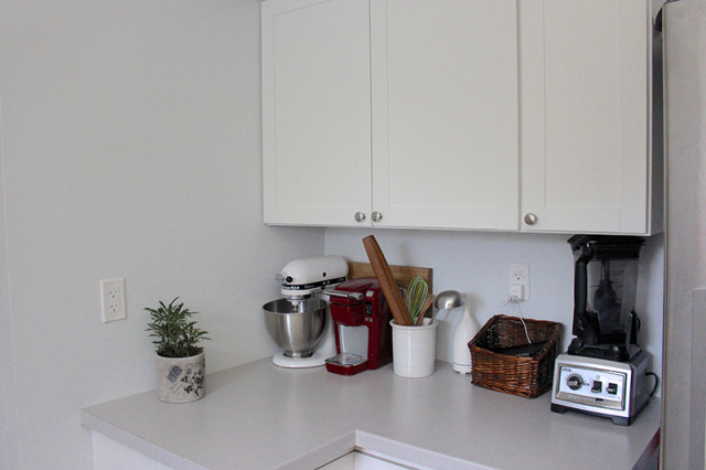 cloverhill-farmhouse-new-cupboards-counter