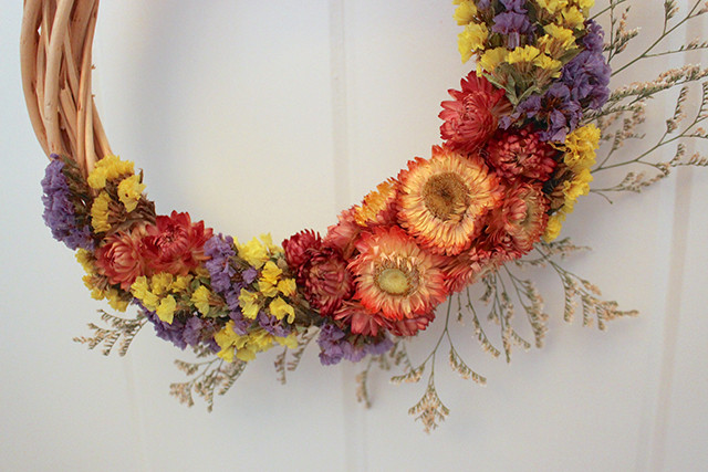 dried-flower-wreath-closeup