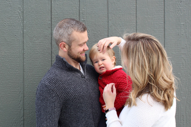 family-photo-session2017-fixinghair