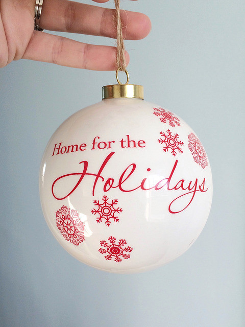 holiday-guide-2015-2-christmas-ornament