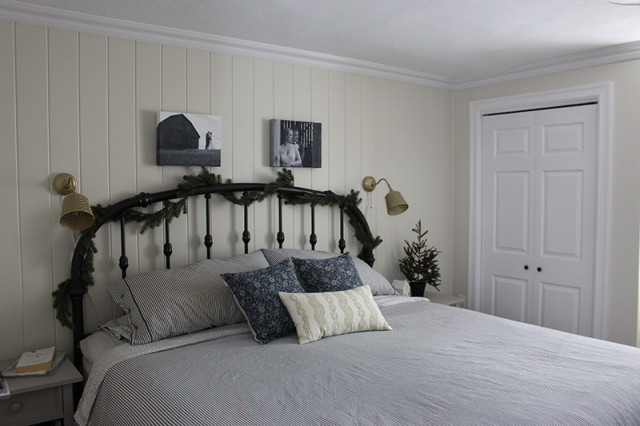 cloverhill-christmas-master-bedroom1