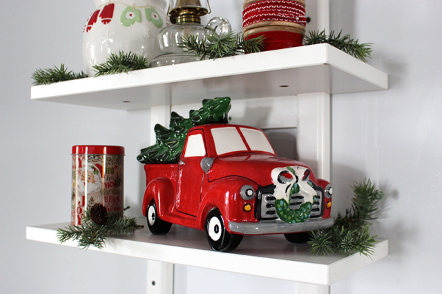 cloverhill-christmas-truck-cookie-jar