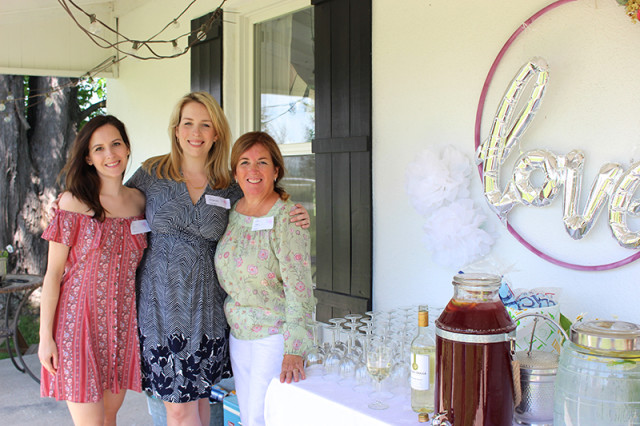 farmhouse-bridal-shower-hostesses