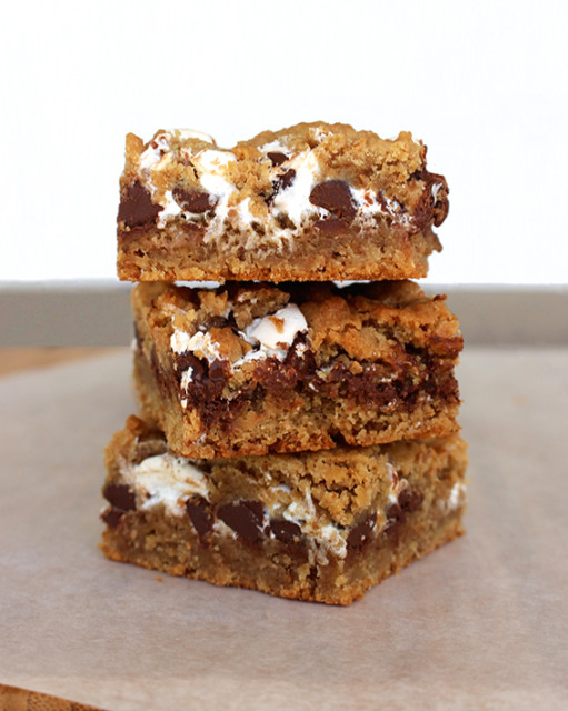 smore-cookie-bars-tower