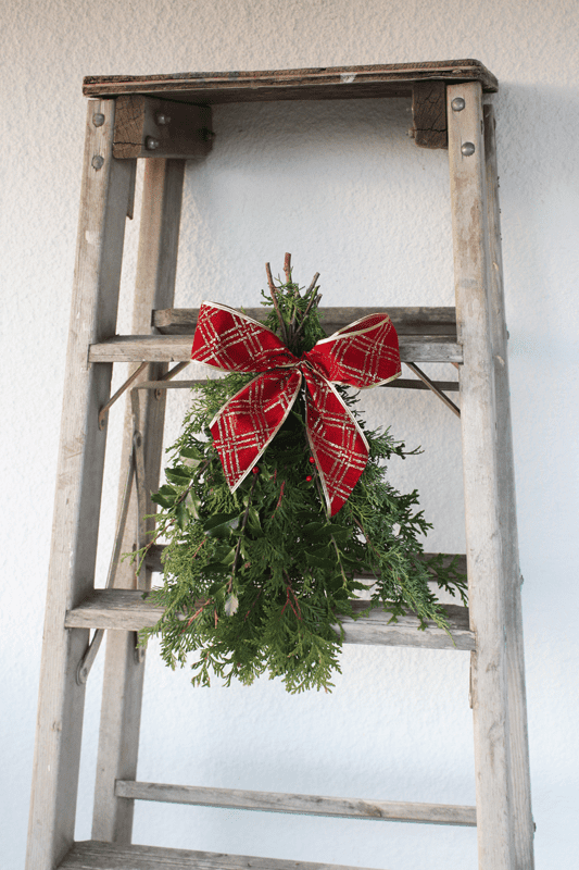 https://lifeatcloverhill.com/wp-content/uploads/2019/11/cloverhill-farmhouse-christmas-front-porch6.png