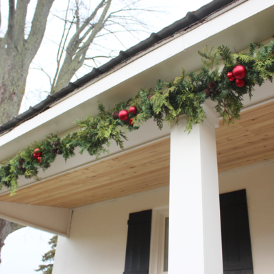 How to Create a Christmas Garland with Real & Faux Greenery