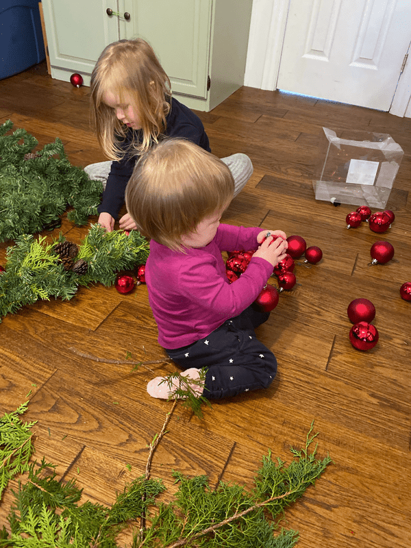 How to Create a Christmas Garland with Real & Faux Greenery - Life at  Cloverhill