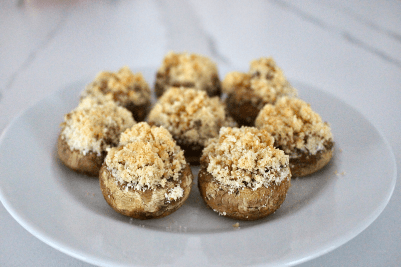 https://lifeatcloverhill.com/wp-content/uploads/2019/12/sausage-parmesan-stuffed-mushrooms9.png