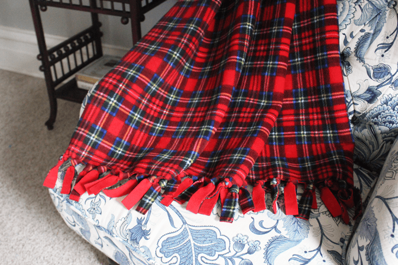 Easy DIY No-Sew Fleece Blanket without the Bulky Knots! - Newlywed Survival