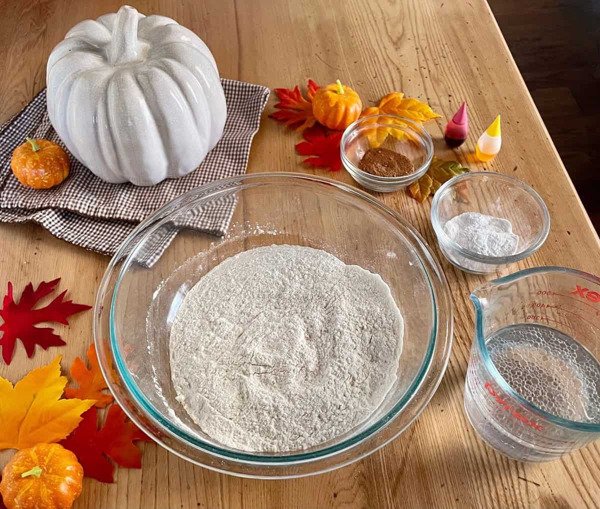 pumpkin spice playdough ingredients