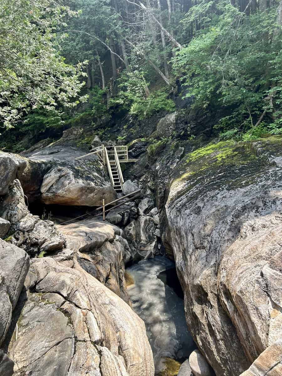 Natural Stone Bridge and Caves